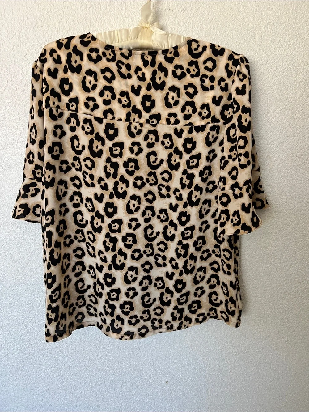 Sanctuary Beige and Black Leopard Print Wrap Blouse size Med - Picture 6 of 6